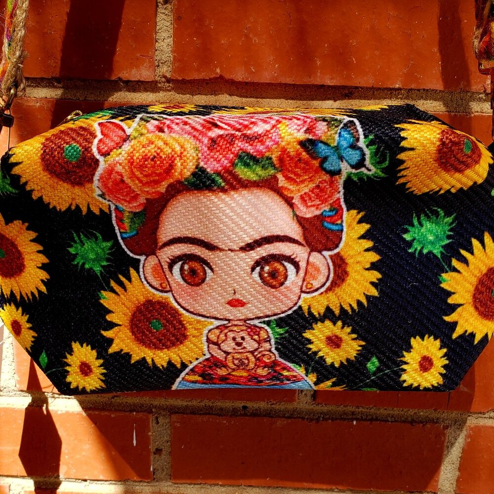 BNWT ARTESANTA Sunflower Frida Kahlo (OS) black / yellow shoulder strap